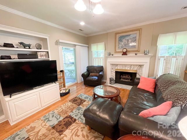 19914 Scanmar Lane, Cornelius, NC 28031