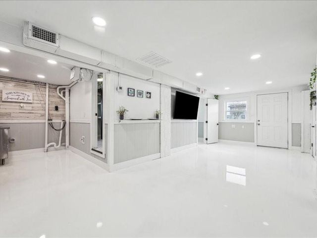 85 Bayou Vista Drive, Hitchcock, TX 77563