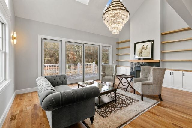 9 Adams Lane 9, Sherborn, MA 01779