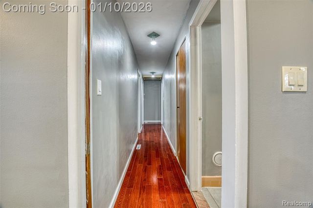 2738 Berry Drive, Bloomfield Hills, MI 48304