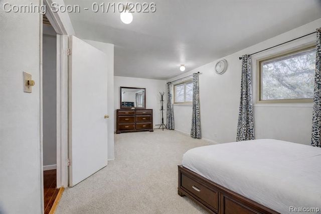 2738 Berry Drive, Bloomfield Hills, MI 48304