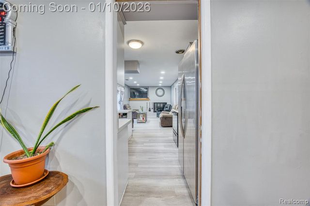 2738 Berry Drive, Bloomfield Hills, MI 48304