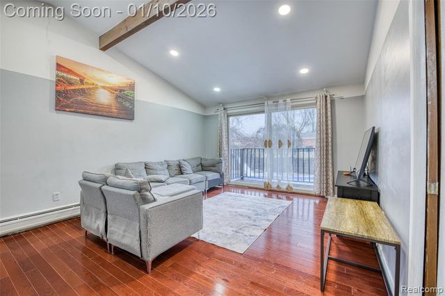 2738 Berry Drive, Bloomfield Hills, MI 48304