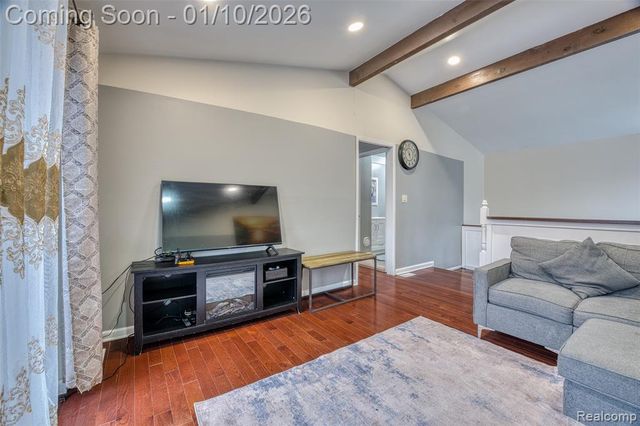 2738 Berry Drive, Bloomfield Hills, MI 48304