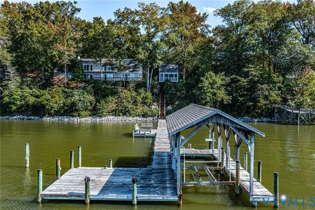 1718 Mariners Woods Drive, Hartfield, VA 23071