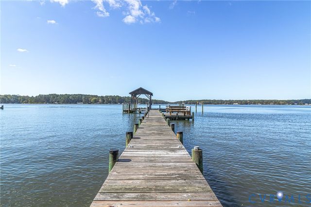 1718 Mariners Woods Drive, Hartfield, VA 23071