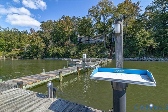 1718 Mariners Woods Drive, Hartfield, VA 23071