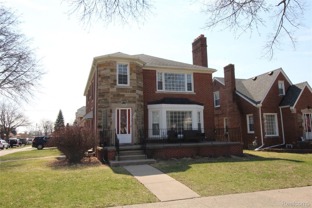 10427 S Morrow Circle, Dearborn, MI 48126
