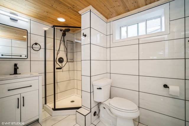 119 E Ellis Avenue, Libertyville, IL 60048