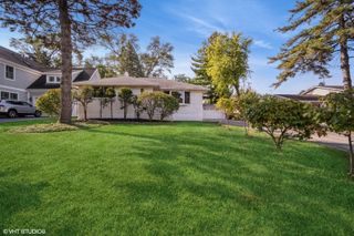 119 E Ellis Avenue, Libertyville, IL 60048