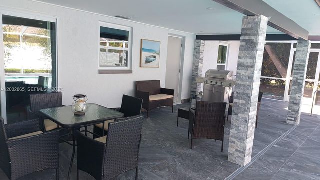 320 SE 15 Place, Cape Coral, FL 33990