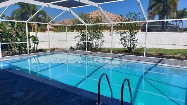 320 SE 15 Place, Cape Coral, FL 33990