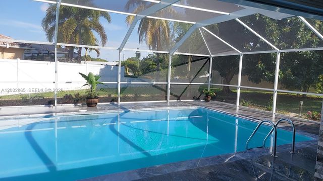 320 SE 15 Place, Cape Coral, FL 33990