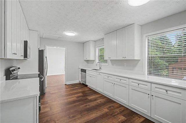 10780 Shagbark Trail, Roswell, GA 30075
