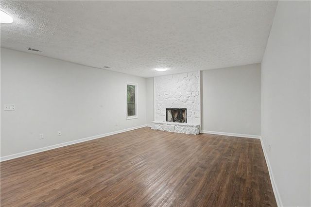 10780 Shagbark Trail, Roswell, GA 30075