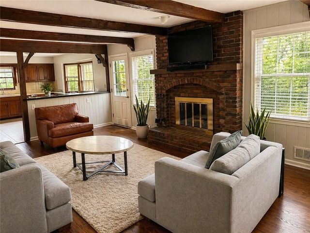 9730 Roe Avenue, Overland Park, KS 66207