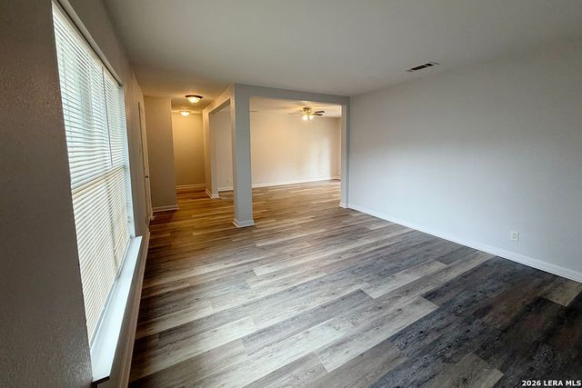 4338 Sun Vista Ln, San Antonio, TX 78217