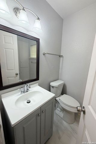 4338 Sun Vista Ln, San Antonio, TX 78217