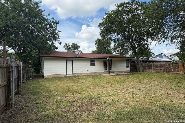 4338 Sun Vista Ln, San Antonio, TX 78217