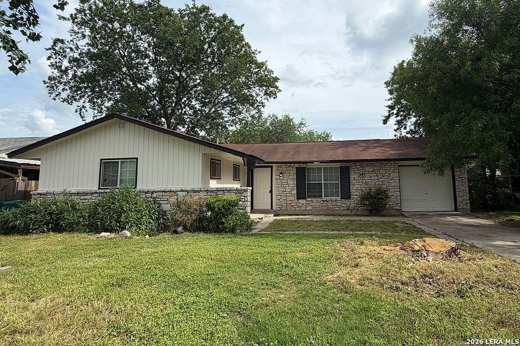 4338 Sun Vista Ln, San Antonio, TX 78217