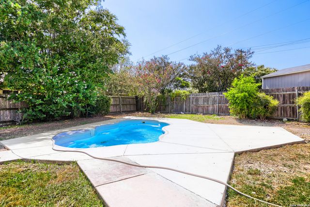 2308 N Ranch Estates Blvd, New Braunfels, TX 78130