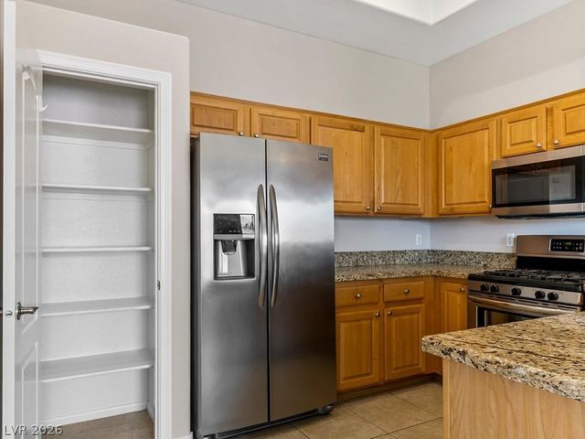 2305 HORIZON RIDGE 3923, Henderson, NV 89052