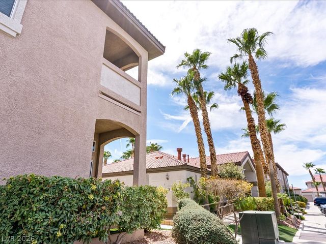 2305 HORIZON RIDGE 3923, Henderson, NV 89052