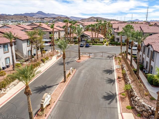 2305 HORIZON RIDGE 3923, Henderson, NV 89052
