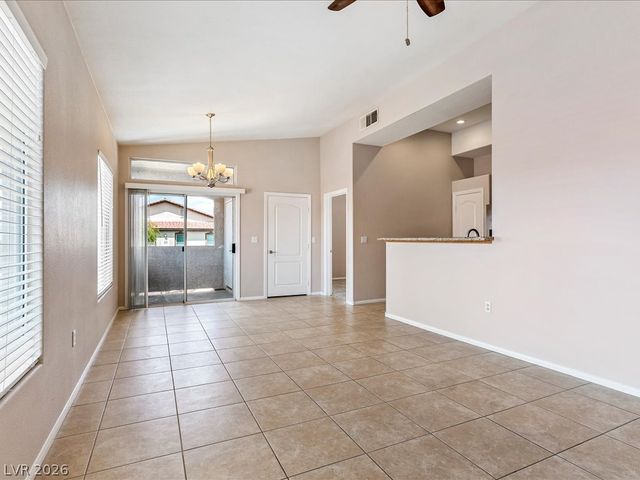 2305 HORIZON RIDGE 3923, Henderson, NV 89052