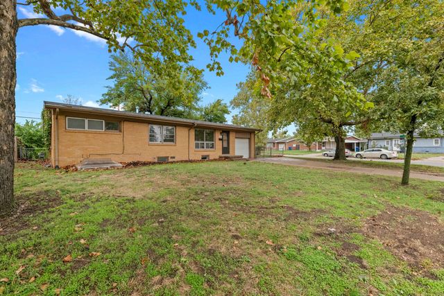 1201 E Fortuna, Wichita, KS 67216
