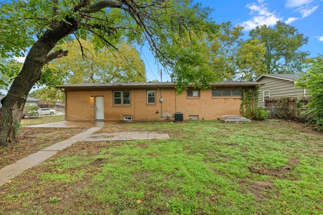 1201 E Fortuna, Wichita, KS 67216