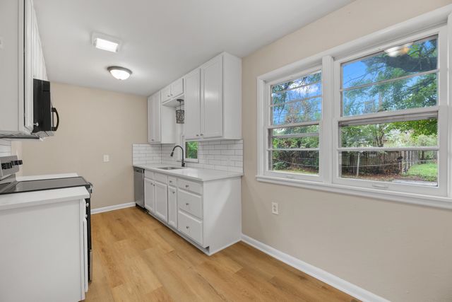 1201 E Fortuna, Wichita, KS 67216