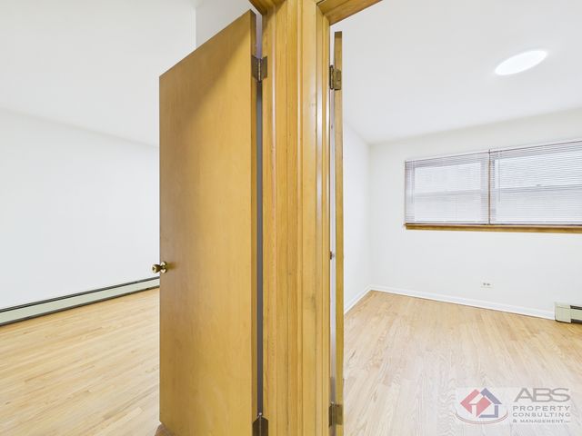 11219 S Martin Luther King Drive 2R, Chicago, IL 60628