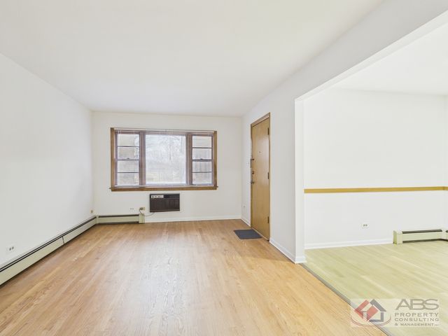 11219 S Martin Luther King Drive 2R, Chicago, IL 60628