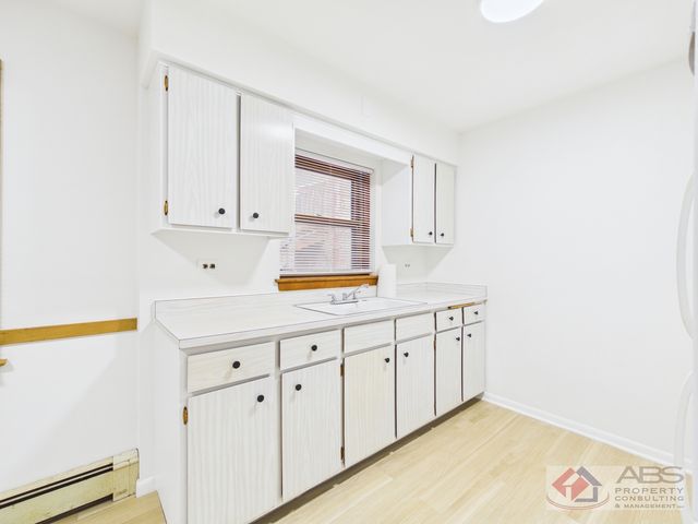 11219 S Martin Luther King Drive 2R, Chicago, IL 60628