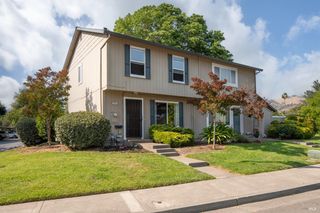 5015 Charmian Dr, Santa Rosa, CA 95409