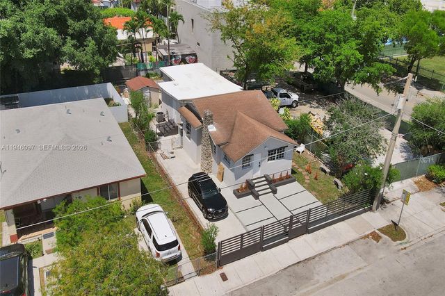 213 NW 34th Ter, Miami, FL 33127