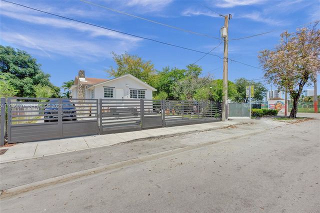 213 NW 34th Ter, Miami, FL 33127
