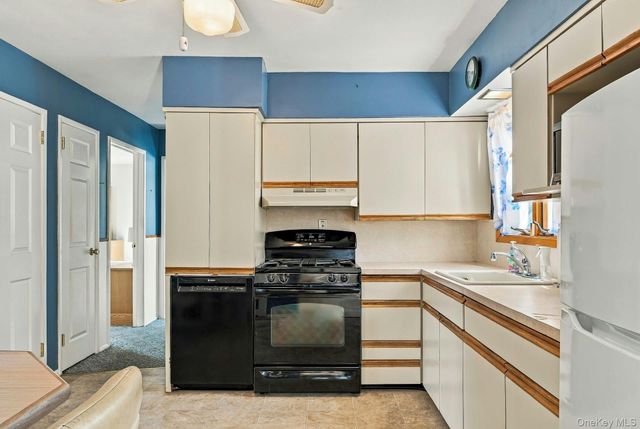 375 Catskill Avenue, Copiague, NY 11726