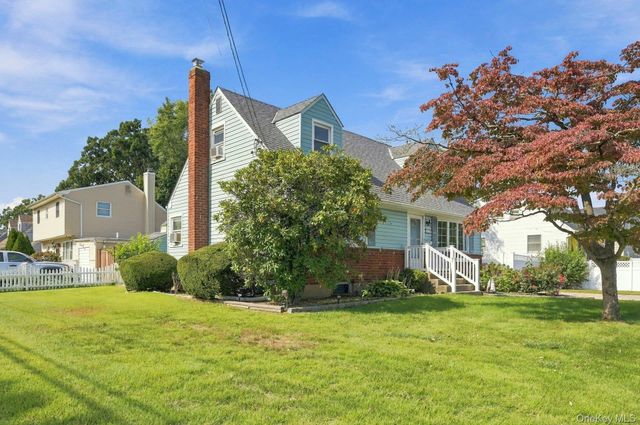 375 Catskill Avenue, Copiague, NY 11726