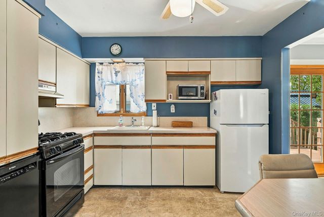 375 Catskill Avenue, Copiague, NY 11726