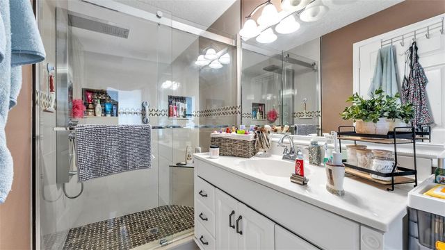 5410 LINDBURG STREET, Riverview, FL 33578