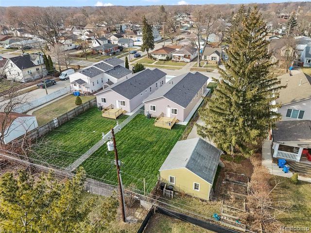 4845 Harding St, Dearborn Heights, MI 48125