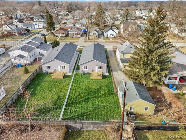 4845 Harding St, Dearborn Heights, MI 48125