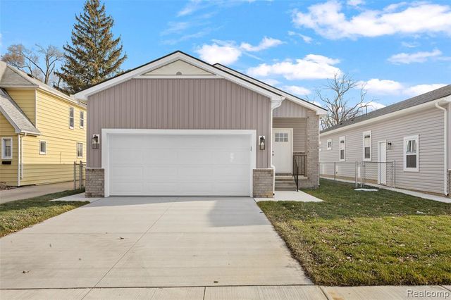 4845 Harding St, Dearborn Heights, MI 48125