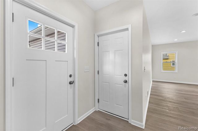 4845 Harding St, Dearborn Heights, MI 48125