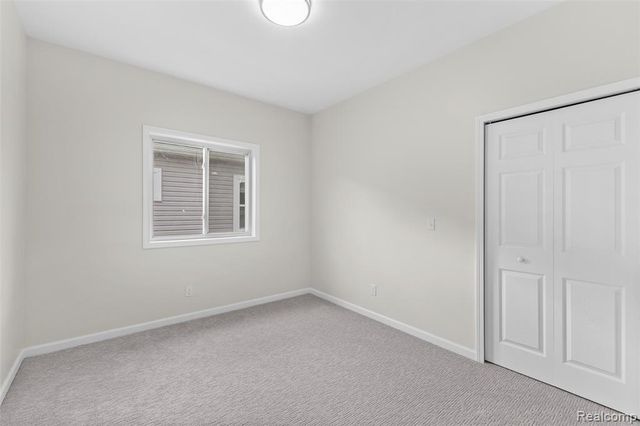 4845 Harding St, Dearborn Heights, MI 48125