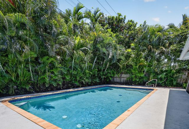 1145 Julia Heights Drive, Lantana, FL 33462