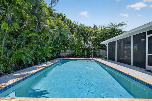 1145 Julia Heights Drive, Lantana, FL 33462