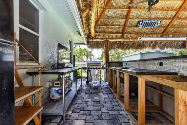 1145 Julia Heights Drive, Lantana, FL 33462